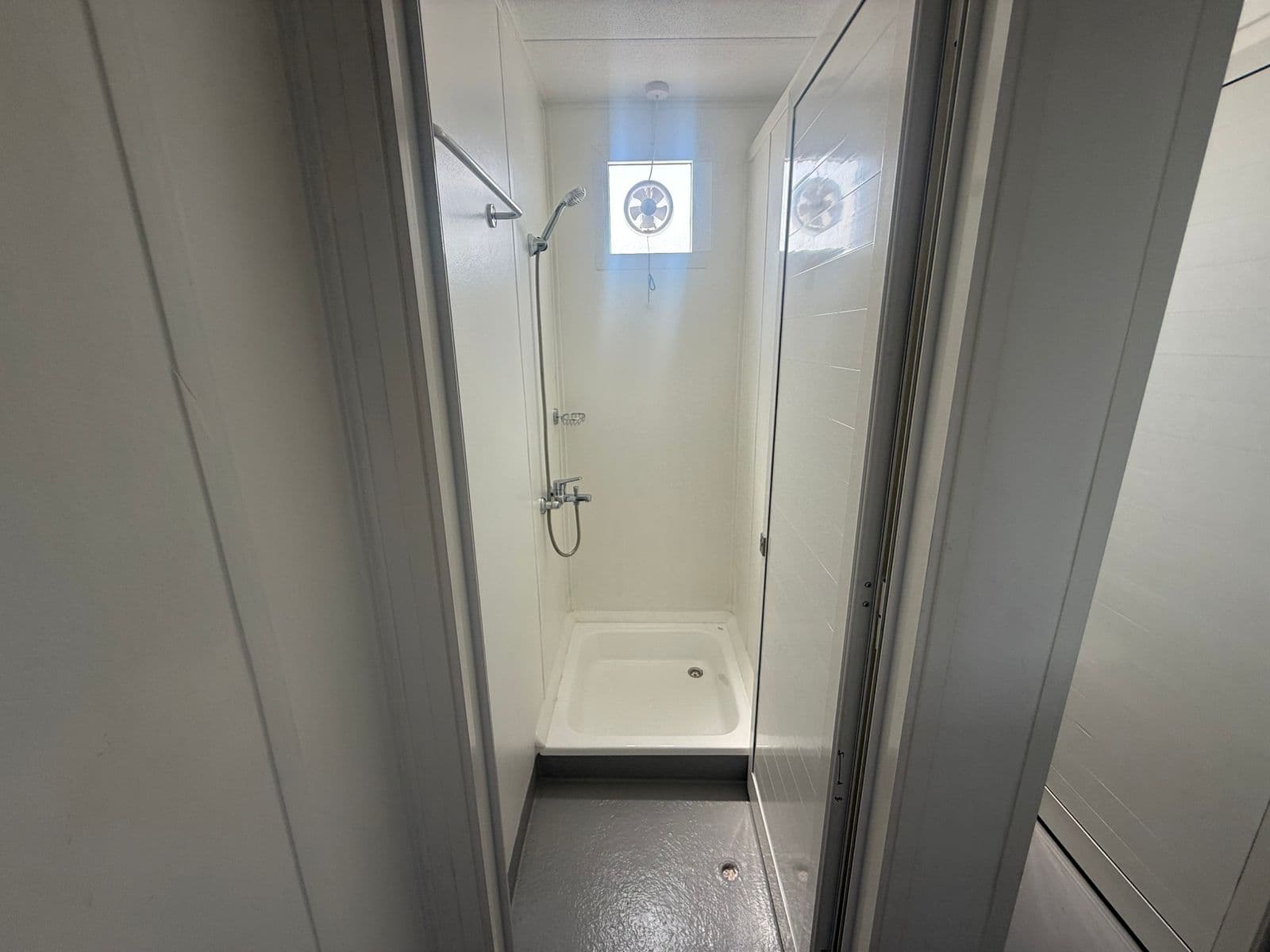 Portable Ablution and Toilet Units for Construction Sites - 4